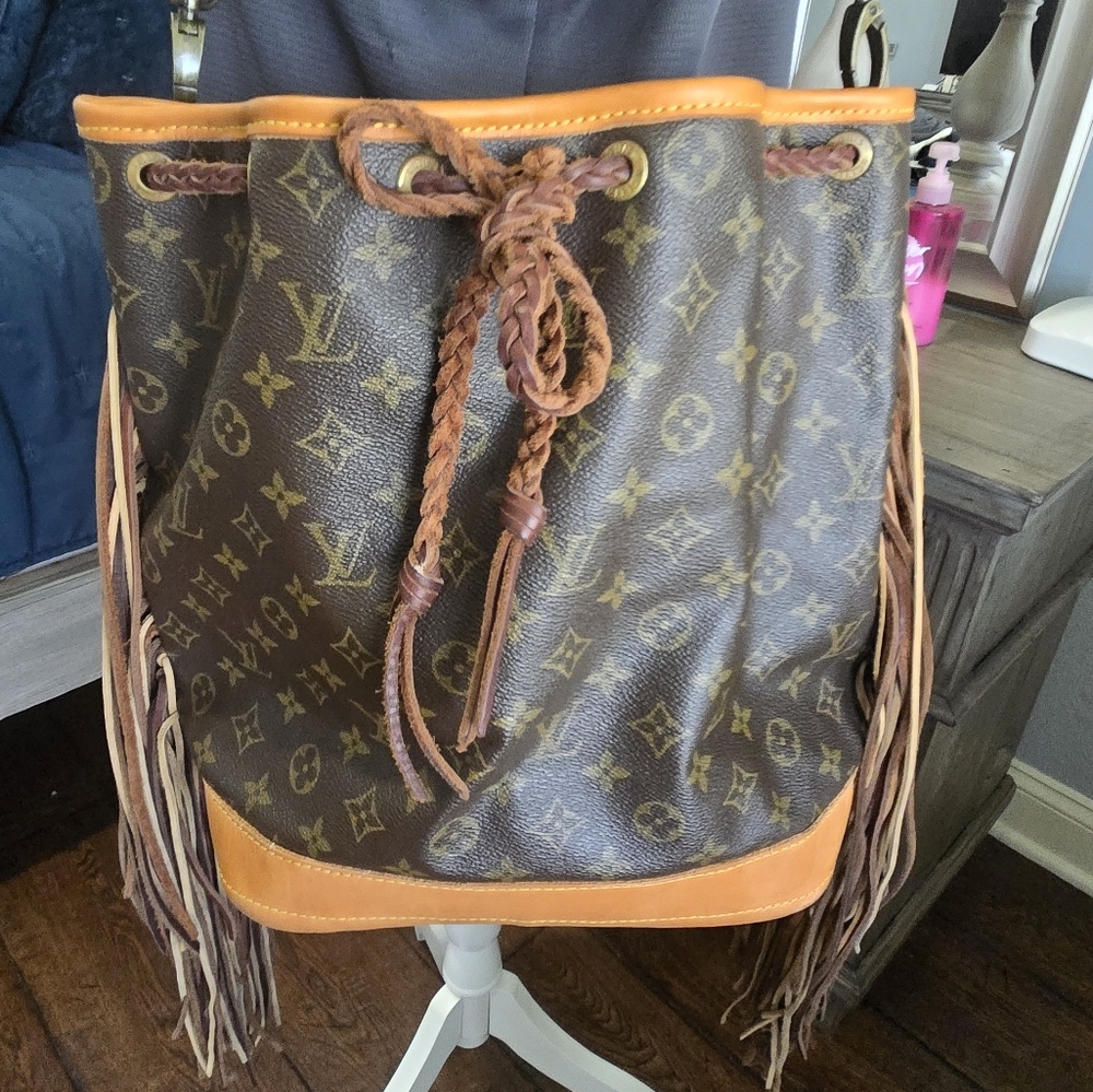 Vintage Boho Louis Vuitton Brown Monogram Bucket Bag